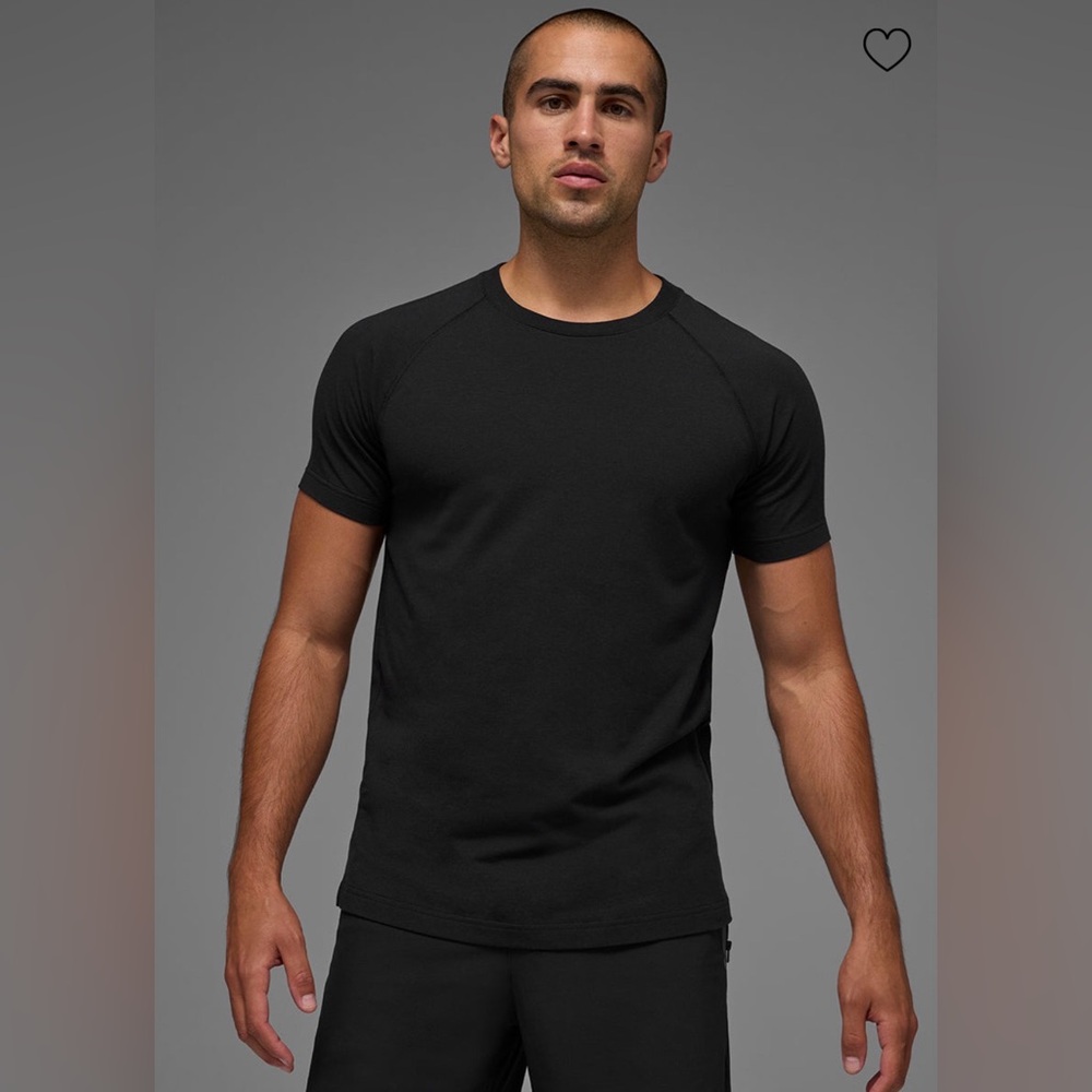 3RD RESTOCK ALO Yoga Men’s “Vapor” Crewneck Short Sleeve (M) *BESTSELLER*